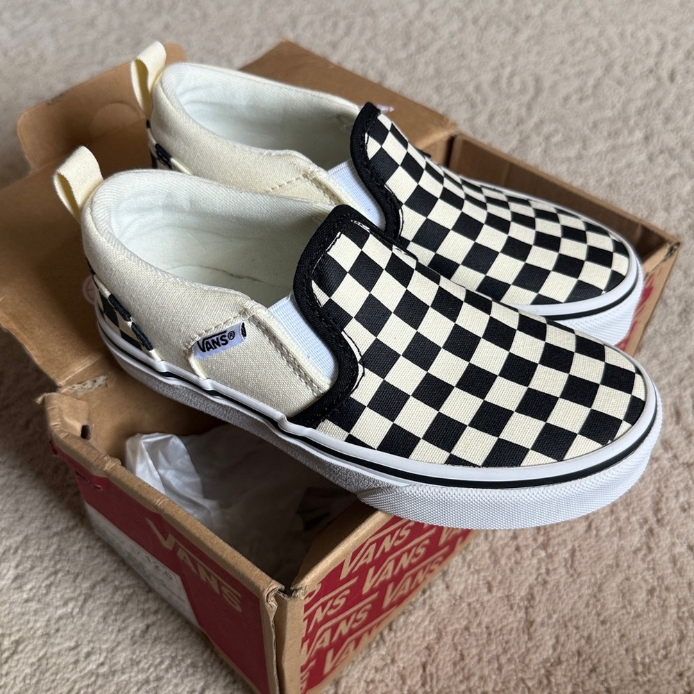 NEW VANS Asher Checkers Checkerboard Slip On youth size 12